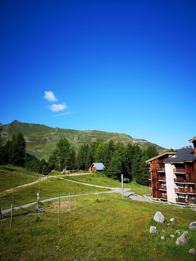 Studio 1 pièce PLAGNE VILLAGE 4 personnes 2050 M PIED DES PISTES La Plagne Esterno foto