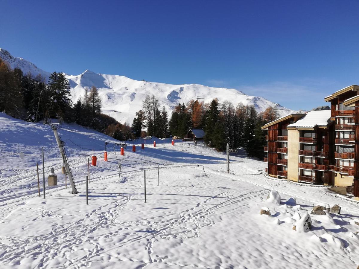 Studio 1 pièce PLAGNE VILLAGE 4 personnes 2050 M PIED DES PISTES La Plagne Esterno foto