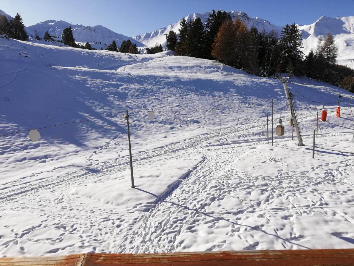 Studio 1 pièce PLAGNE VILLAGE 4 personnes 2050 M PIED DES PISTES La Plagne Esterno foto