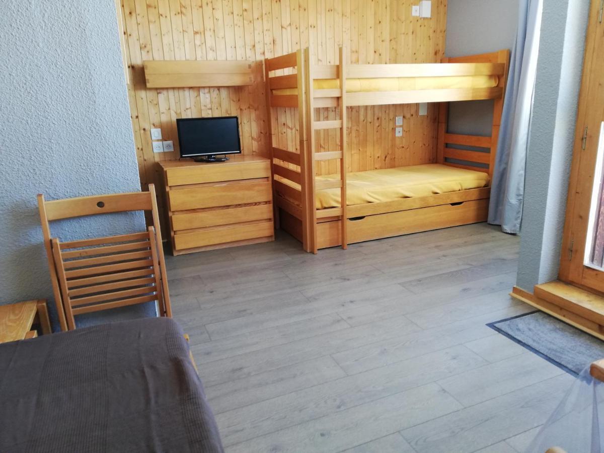Studio 1 pièce PLAGNE VILLAGE 4 personnes 2050 M PIED DES PISTES La Plagne Esterno foto