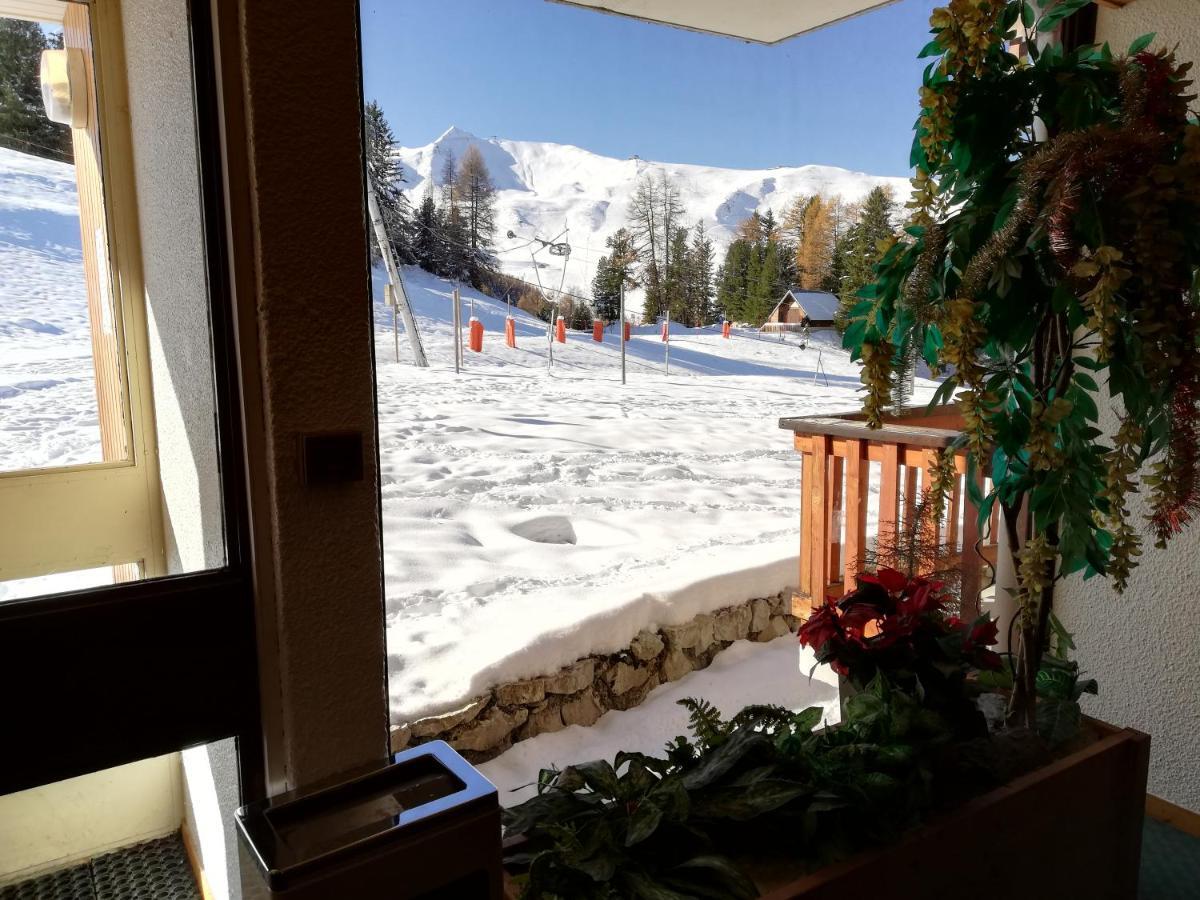 Studio 1 pièce PLAGNE VILLAGE 4 personnes 2050 M PIED DES PISTES La Plagne Esterno foto